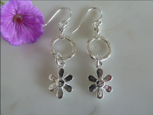 Silver Circle & Daisy Earrings