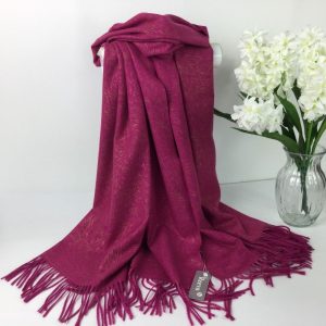 Medium-Weight Winter Scarf With Metallic Gold Detail - Hot Pink