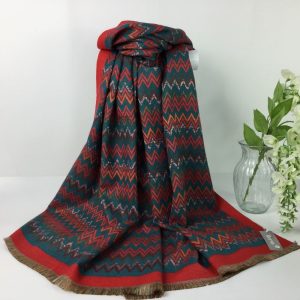 Chevrons Reversible Medium-Weight Winter Scarf - Green/Red